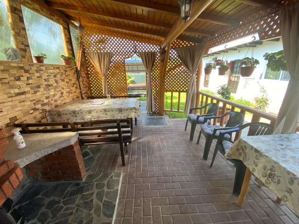 Casa Diana-Maria Apartamento Curtea de Argeş Exterior foto